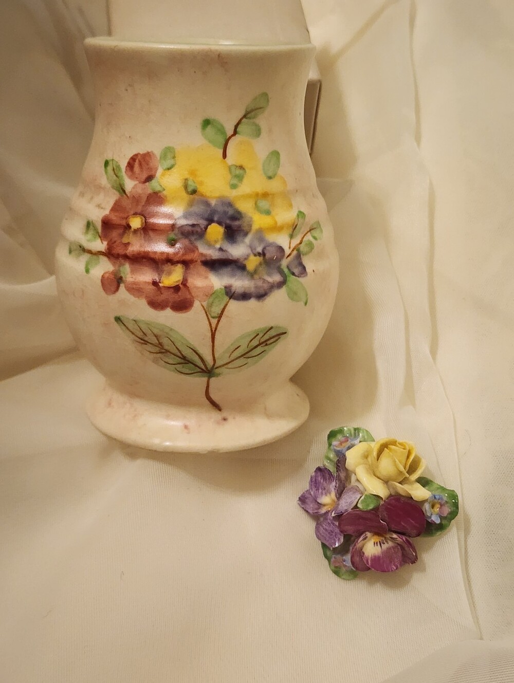 UNIQUE Vintage Handmade, Handpainted  English Vase And 4pc Brooch Master Set